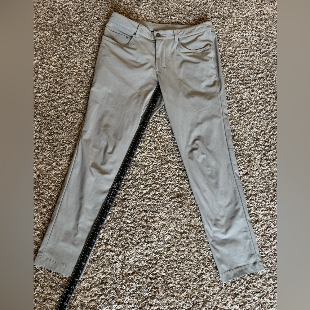 Lululemon Men’s ABC Slim Fit Chino Pants Khaki 33x30